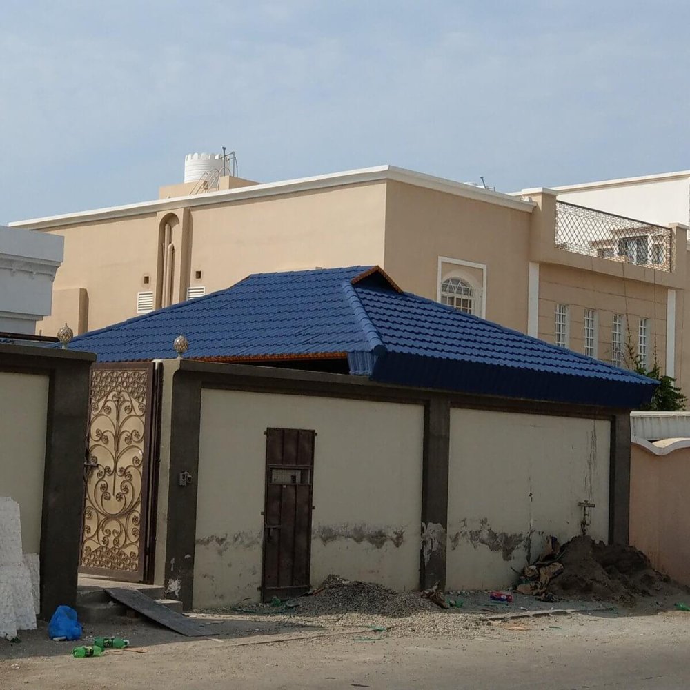 تركيب قرميد أسطح أزرق مقاوم للمطر والرياح – القرني حداد 2000