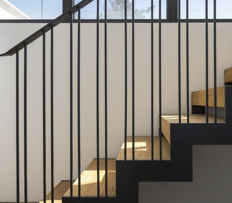 درابزين حديد للسلالم والشرفات تركيب احترافي – القرني حداد 2000