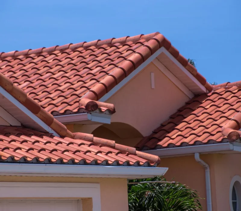 تركيب قرميد أسطح أحمر مقاوم للمطر والرياح – القرني حداد 2000