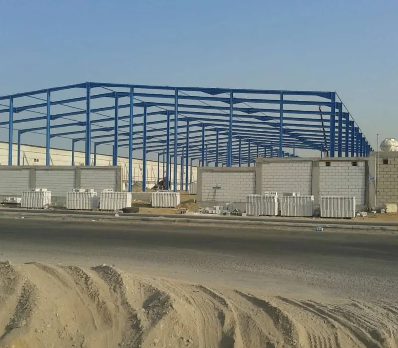 تصميم هناجر حديد للتخزين والاستخدام الصناعي – القرني حداد 2000