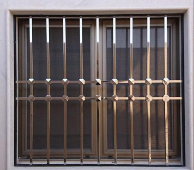 تركيب أبواب وشبابيك ودرابزين بالرياض​