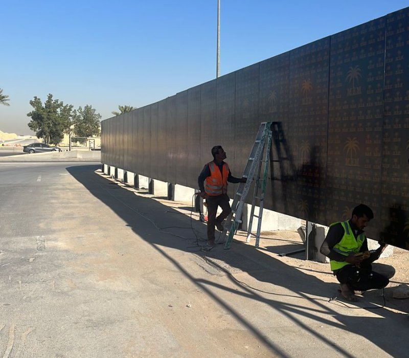 تسوير الأراضي بالتراخيص الرسمية للبلدية – القرني حداد 2000