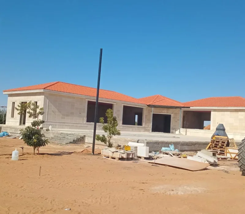 قرميد أسطح معدني تركيب احترافي وجودة عالية – القرني حداد 2000